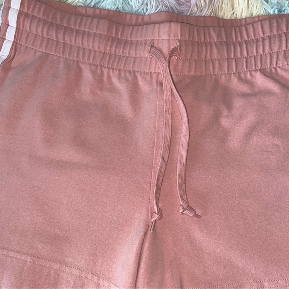 πΌ Adidas | Essentials Slim 3-Stripes Shorts - Picture 11 of 17